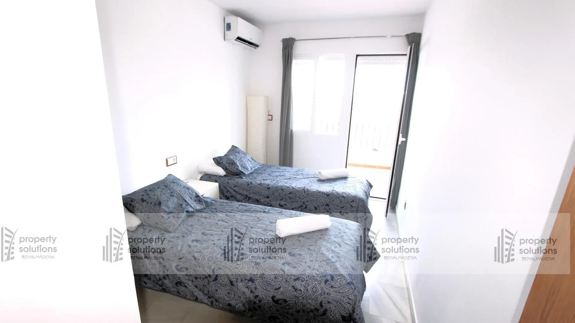 Lomas de Mena: Seaside Penthouse with Pool and BBQ Apartment Benalmadena Spain