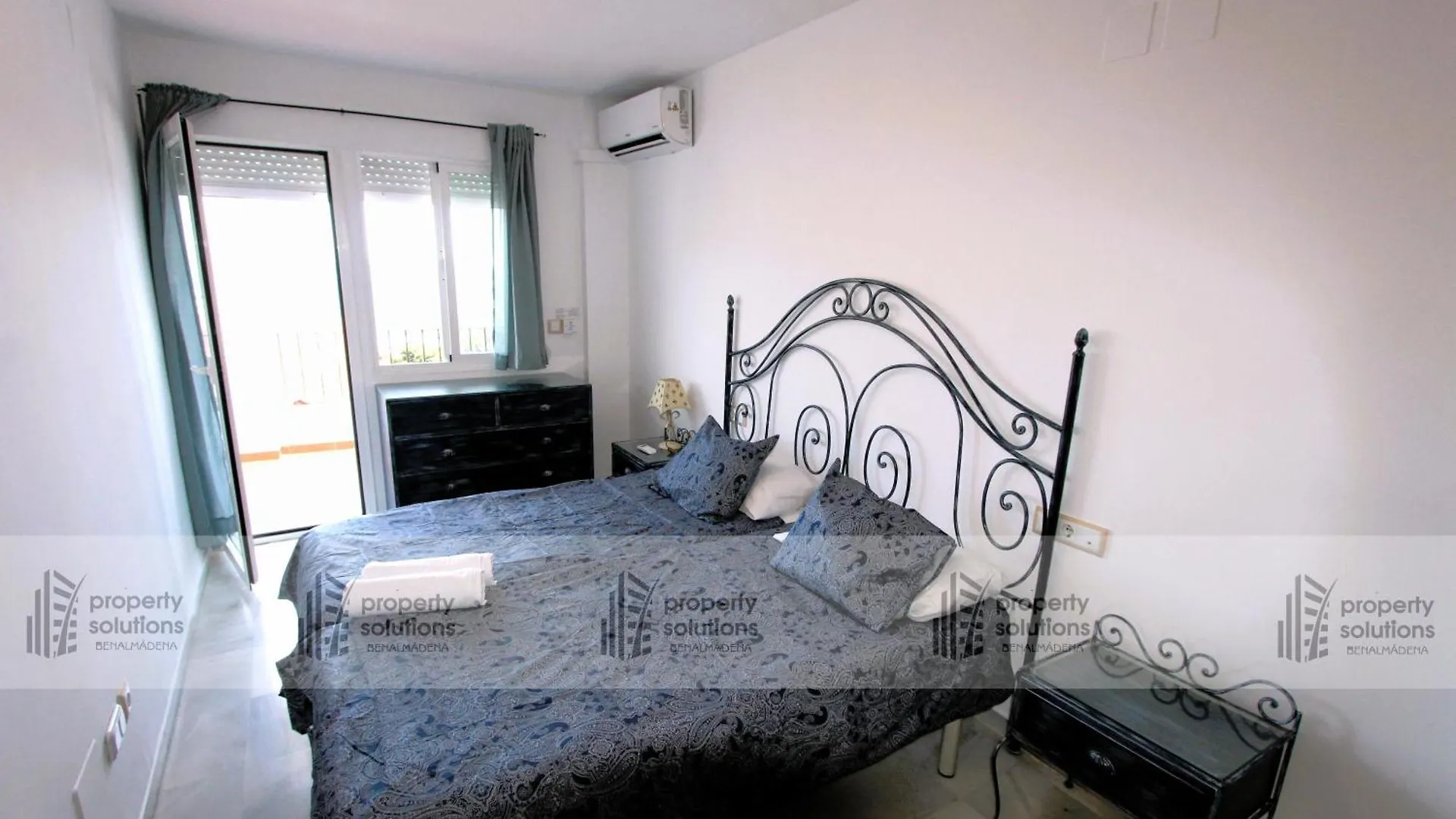 Lomas de Mena: Seaside Penthouse with Pool and BBQ Apartment Benalmadena
